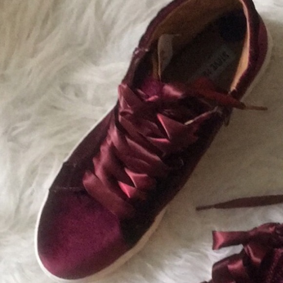 Steve Madden Purple Velvet Endira Sneakers - Picture 7 of 8